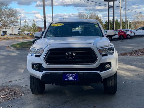 Used 2021 Toyota Tacoma SR5 image 10