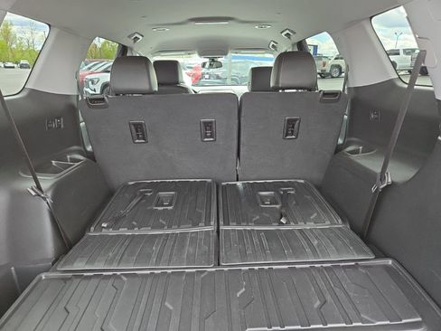 Certified 2023 GMC Acadia SLT AWD/4WD image 10