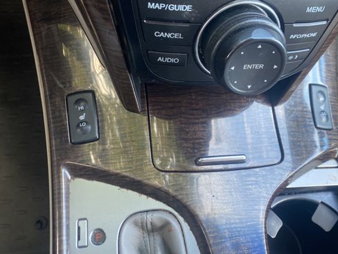 Used 2010 Acura MDX w/ Technology & Entertainment AWD/4WD image 24