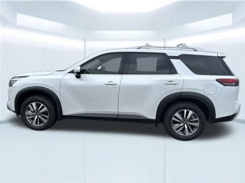 Used 2025 Nissan Pathfinder SL w/ Cargo Package FWD image 10