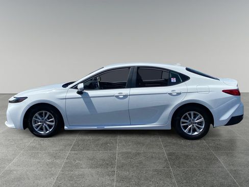 Used 2025 Toyota Camry LE FWD image 2