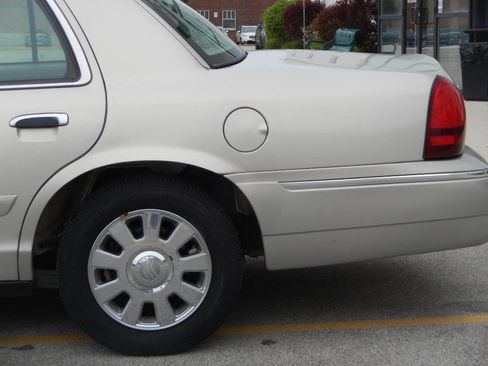 Used 2008 Mercury Grand Marquis LS RWD image 11