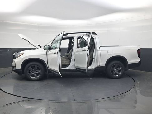 Used 2023 Honda Ridgeline RTL-E image 34