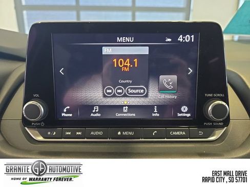 Used 2025 Nissan Rogue SV AWD/4WD image 20