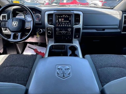 Used 2020 RAM 1500 Classic SLT w/ Luxury Group RWD image 8