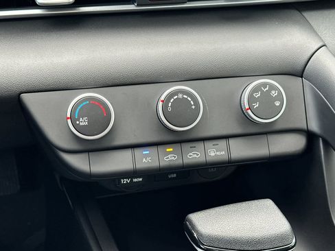 New 2026 Hyundai Elantra SE image 20
