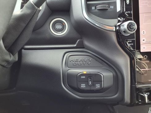 New 2026 RAM 2500 Laramie AWD/4WD image 8