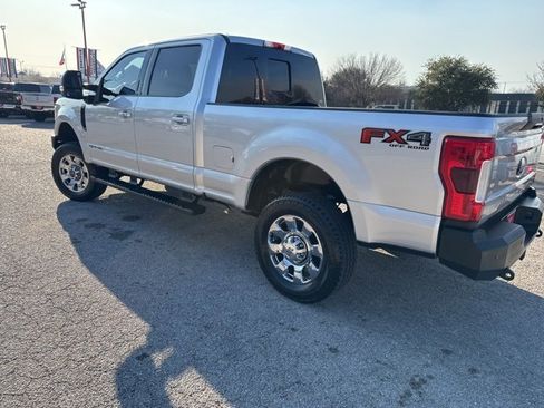 Used 2019 Ford F250 Lariat w/ Lariat Ultimate Package image 27
