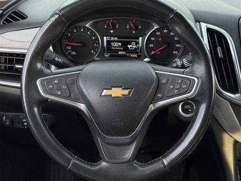 Used 2018 Chevrolet Equinox Premier image 11