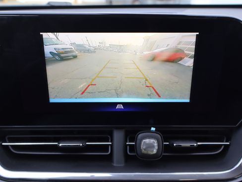 Used 2025 Chevrolet Trax RS w/ Driver Confidence Package image 27