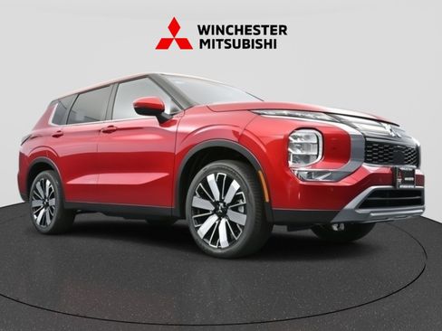 New 2025 Mitsubishi Outlander SE image 30