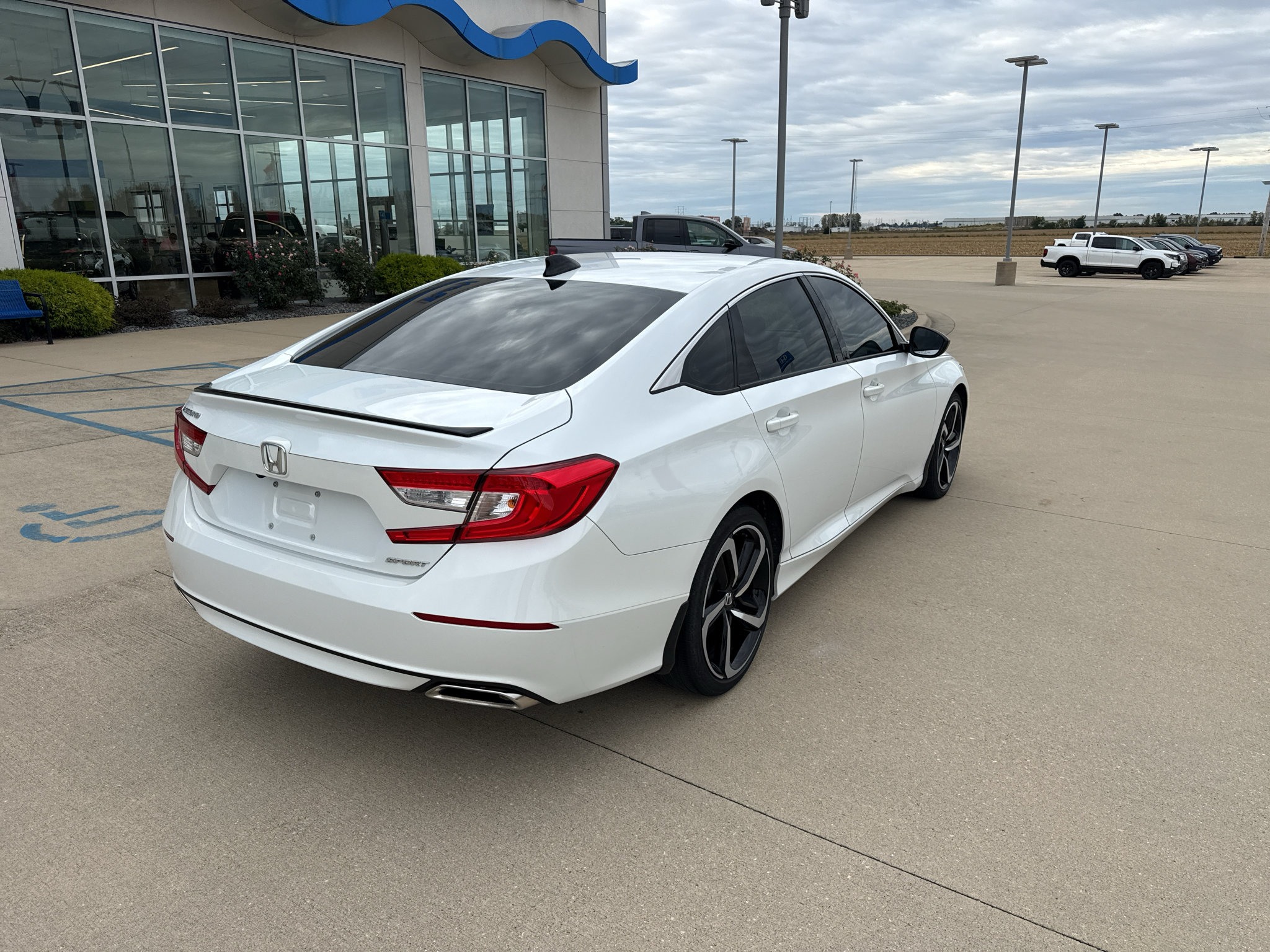 Used 2022 Honda Accord Sport image 5