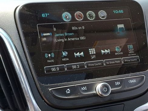 Used 2018 Chevrolet Equinox LT image 17