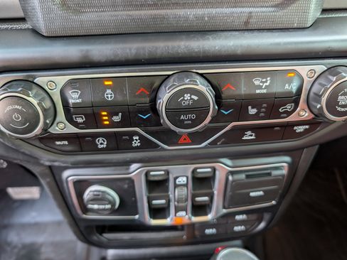 Used 2020 Jeep Gladiator Sport w/ Quick Order Package 24S image 20