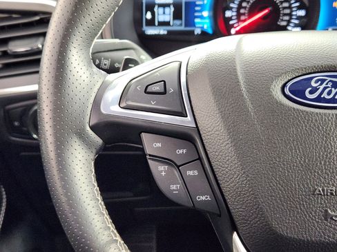 Used 2023 Ford Edge ST image 17