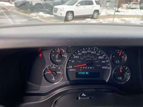 Used 2024 Chevrolet Express 2500 w/ Driver Convenience Package image 13