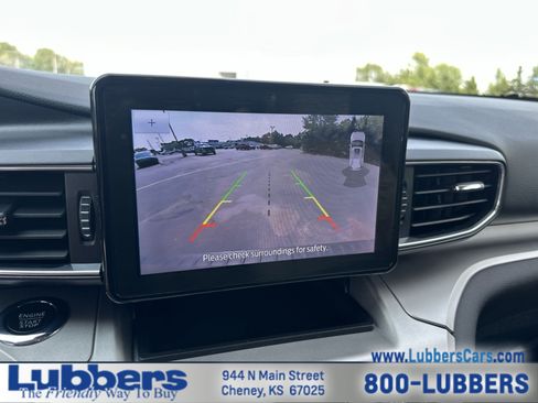 Used 2022 Ford Explorer XLT w/ Equipment Group 202A AWD/4WD image 17
