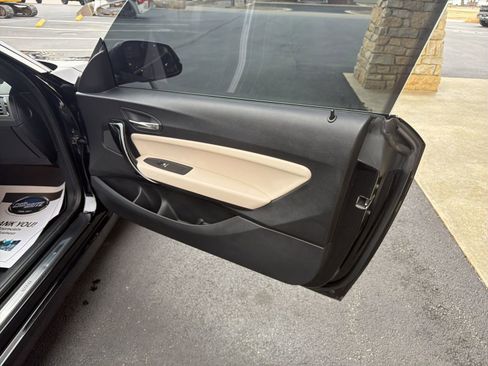 Used 2020 BMW 230i xDrive Convertible image 4