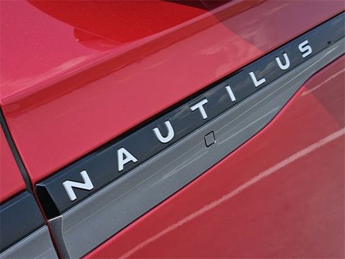 New 2025 Lincoln Nautilus Reserve w/ Jet Appearance Package image 11