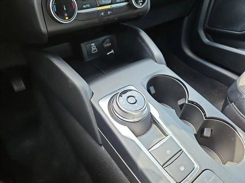 Used 2025 Ford Escape ST-Line FWD image 12