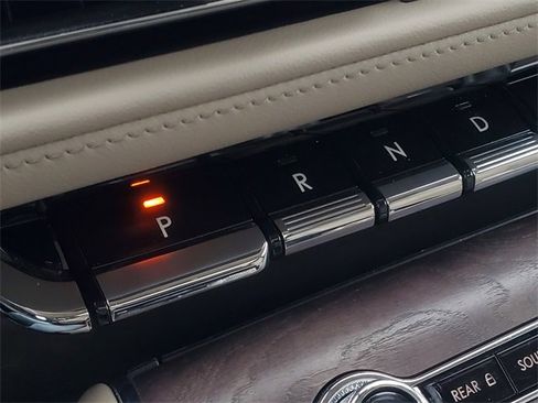 Certified 2023 Lincoln Aviator Reserve w/ Equipment Group 201A image 27