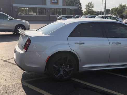 Used 2023 Chrysler 300 S w/ Comfort Group RWD image 5