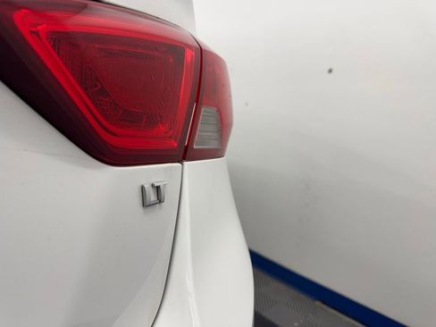 Used 2019 Chevrolet Impala LT FWD image 4