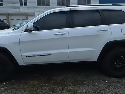 Used 2017 Jeep Grand Cherokee Limited image 5