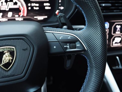 Used 2019 Lamborghini Urus AWD/4WD image 21
