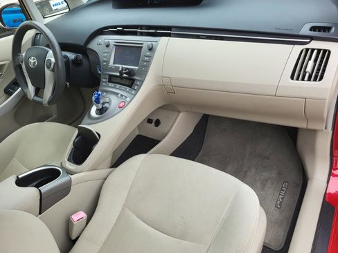 Used 2012 Toyota Prius Three w/ Solar Roof Pkg FWD image 8