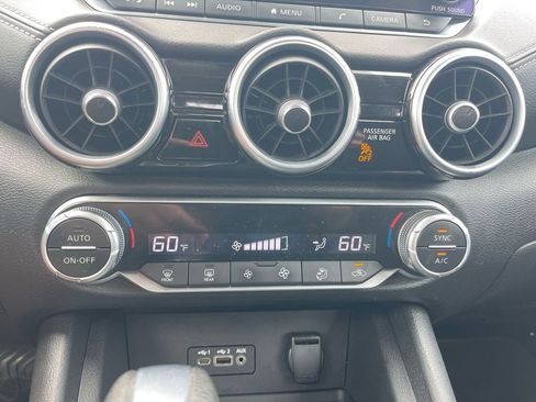 Used 2020 Nissan Sentra SV image 17