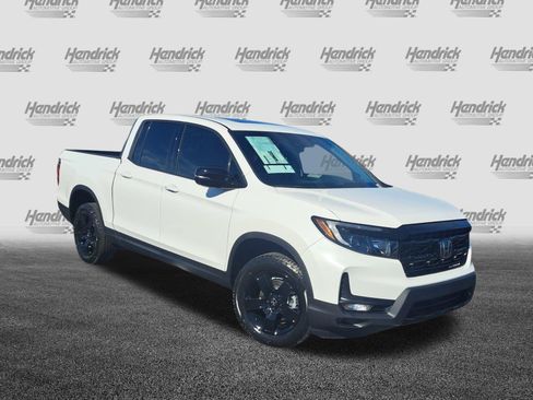 New 2026 Honda Ridgeline Black Edition image 2