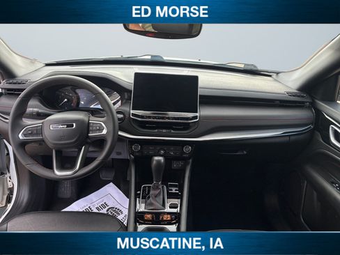 Used 2025 Jeep Compass Trailhawk AWD/4WD image 15