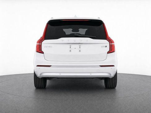 Used 2026 Volvo XC90 B5 Core AWD/4WD image 7