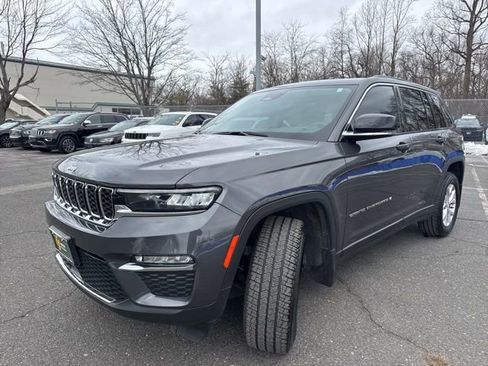 Certified 2022 Jeep Grand Cherokee Limited w/ MOPAR Finishing Package image 3