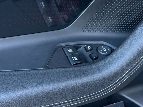 Used 2025 BMW 230i Coupe w/ M Sport Package image 13