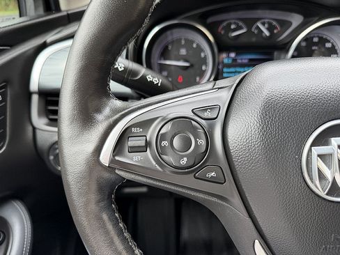 Used 2019 Buick Envision Essence FWD image 20