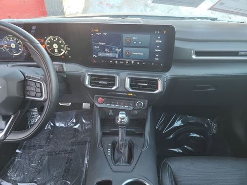 Used 2024 Ford Mustang Premium image 33