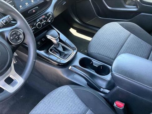 Used 2021 Kia Soul S FWD image 17