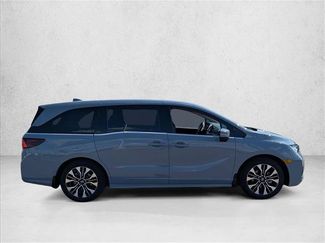Used 2025 Honda Odyssey Elite video 4