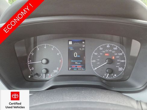 Certified 2025 Toyota Corolla SE FWD image 31