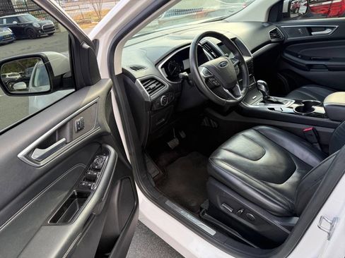 Used 2017 Ford Edge Titanium w/ Equipment Group 301A image 7