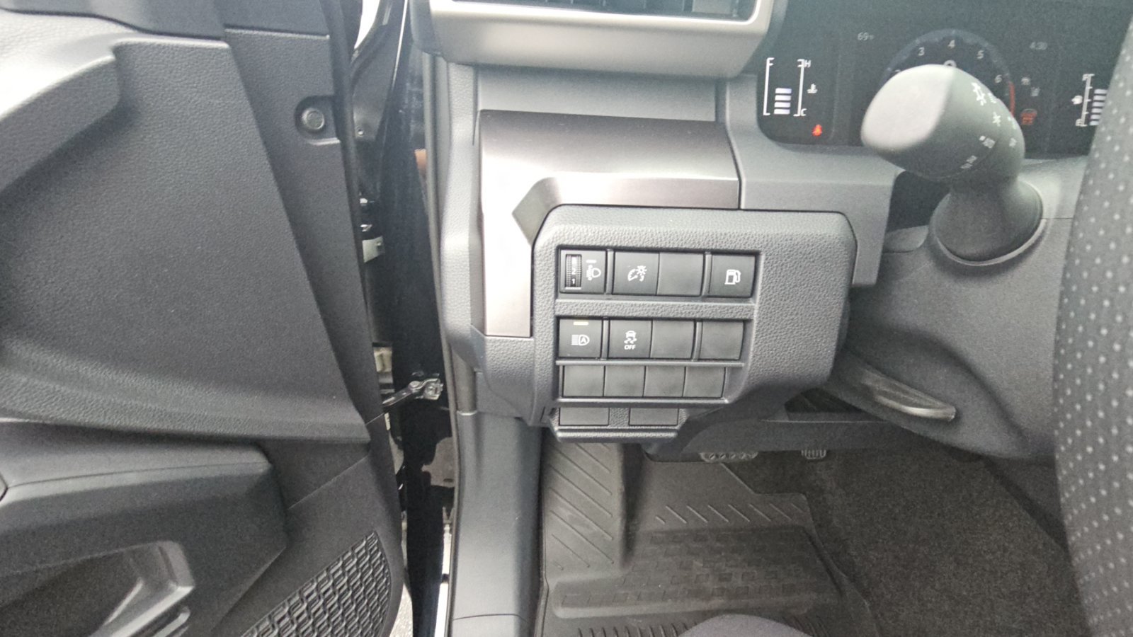 Certified 2026 Toyota 4Runner SR5 AWD/4WD image 21