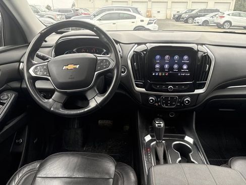 Used 2020 Chevrolet Traverse LT w/ LT Premium Package image 23