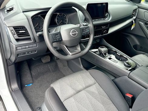 New 2026 Nissan Rogue SV image 6