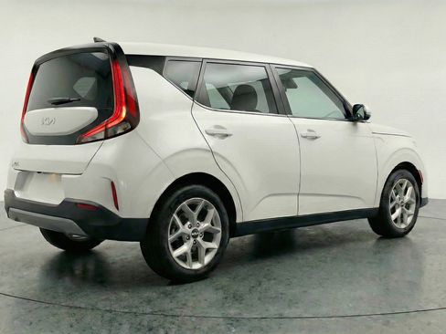 Used 2025 Kia Soul LX w/ LX Technology Package image 9