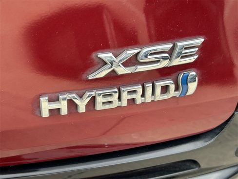 Used 2022 Toyota Sienna XSE image 13