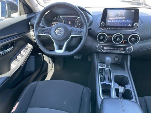 Certified 2021 Nissan Sentra SV FWD image 9