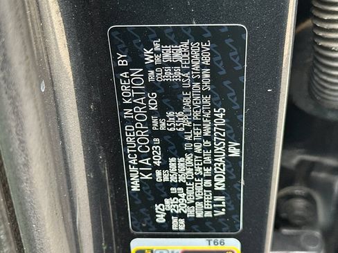Used 2025 Kia Soul LX w/ LX Technology Package FWD image 28