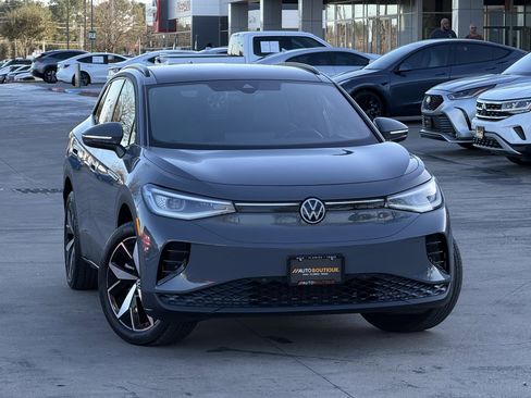 Used 2024 Volkswagen ID.4 Pro S image 3